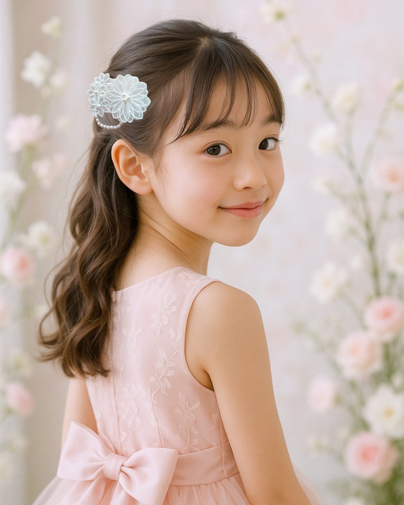 【お呼ばれ・発表会】ナチュラルレースの花ヘアクリップパールが揺れる特別な日の髪飾り【入学式・卒業式】 4枚目の画像
