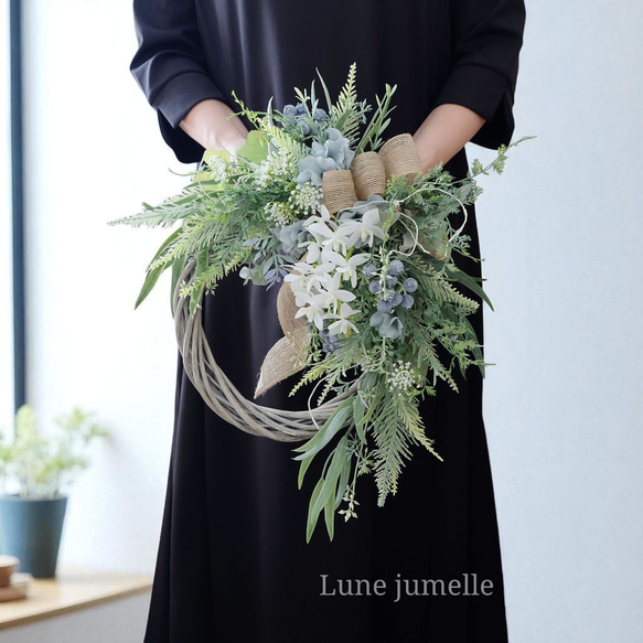 涼やかな草原のクレッセントリース(アーティフィシャルフラワー)｜造花