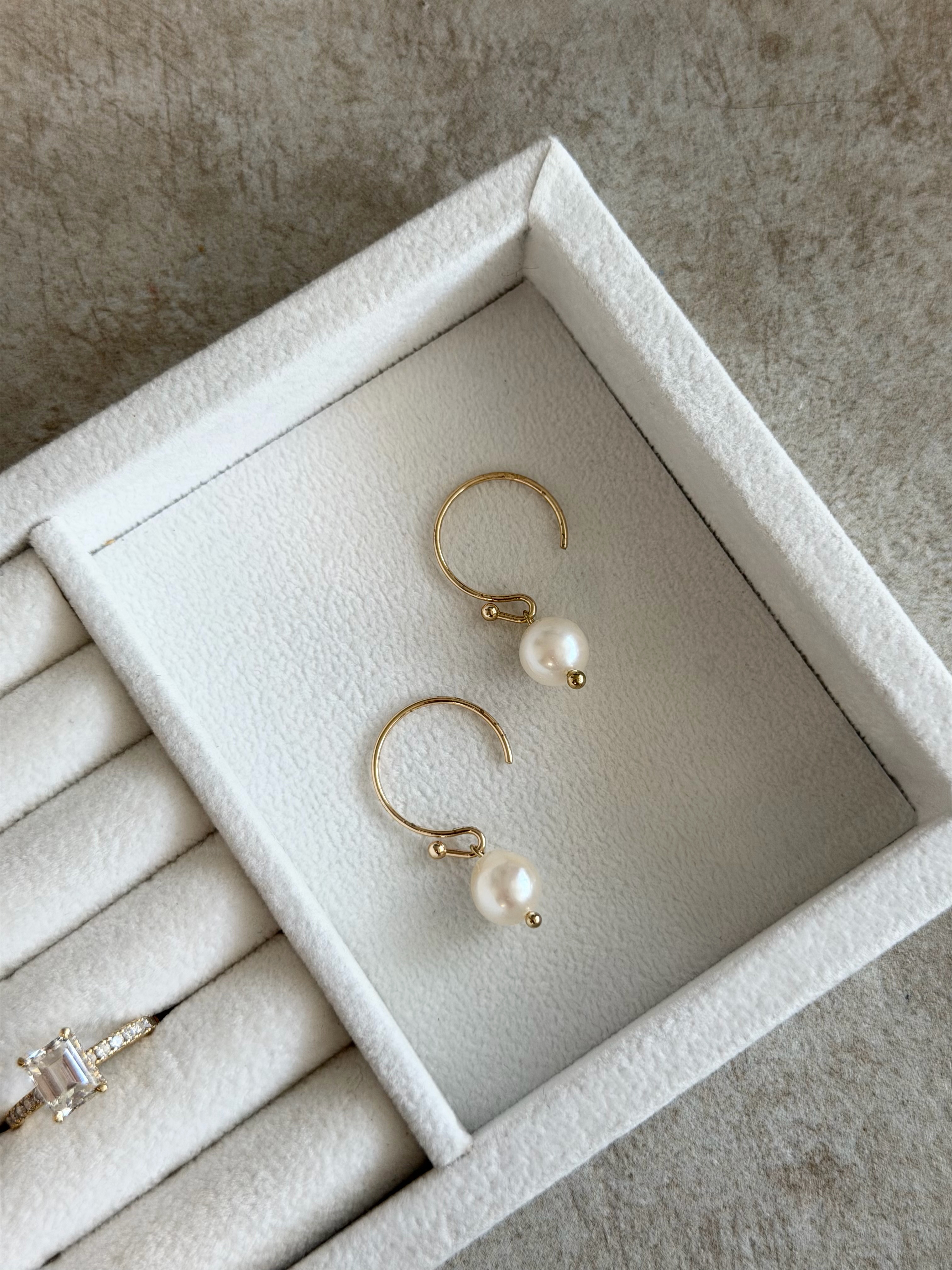 あこや真珠ピアス　7.5-8mm /金具変更可〈14kgf  K10  K18〉