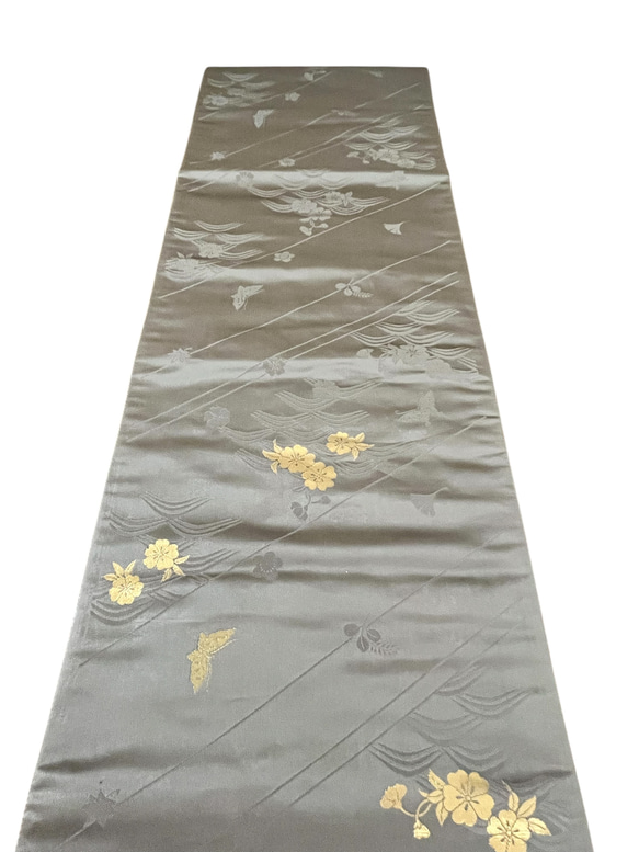 【未使用帯】吉祥花蝶文/高級 西陣袋帯/高島織物謹製/144㎝（56.5in）/正絹/金銀糸/帯リメイクテーブルランナー 11枚目の画像