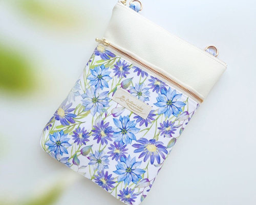 サコッシュ レディース レザー 花柄 ニゲラ柄 ブルー 青 ショルダー