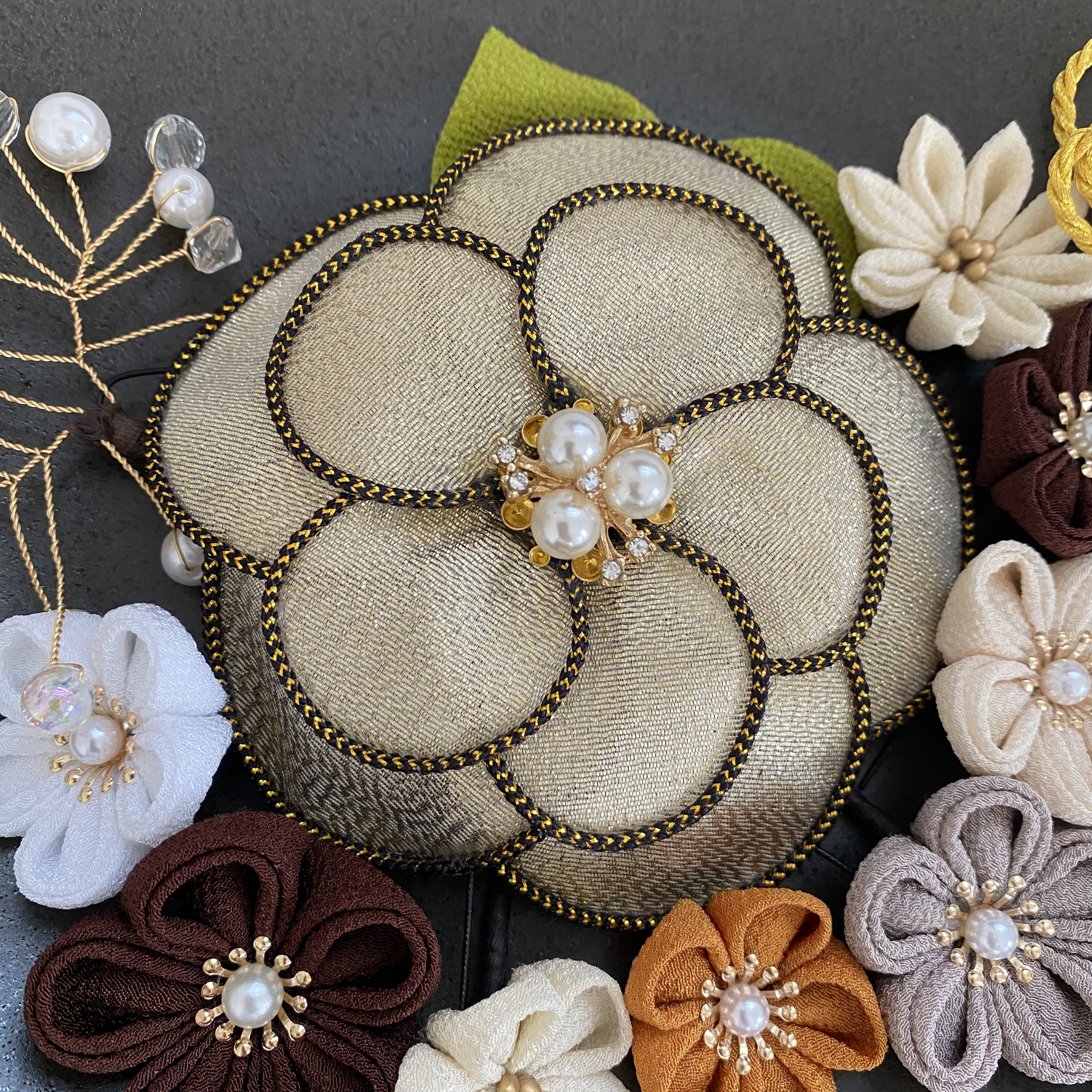 つまみ細工髪飾り　和装　成人式　卒業式　結婚式