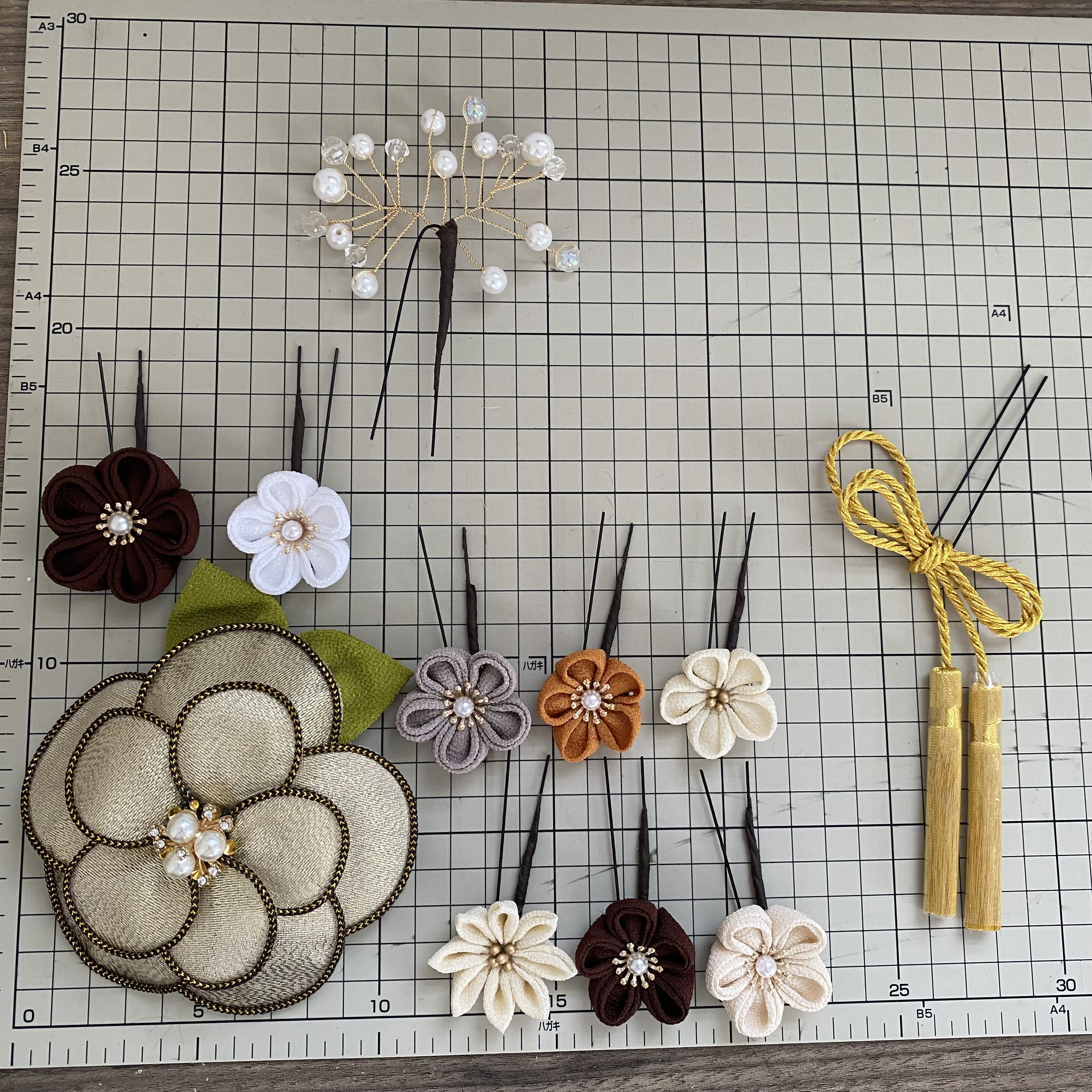 つまみ細工髪飾り　和装　成人式　卒業式　結婚式