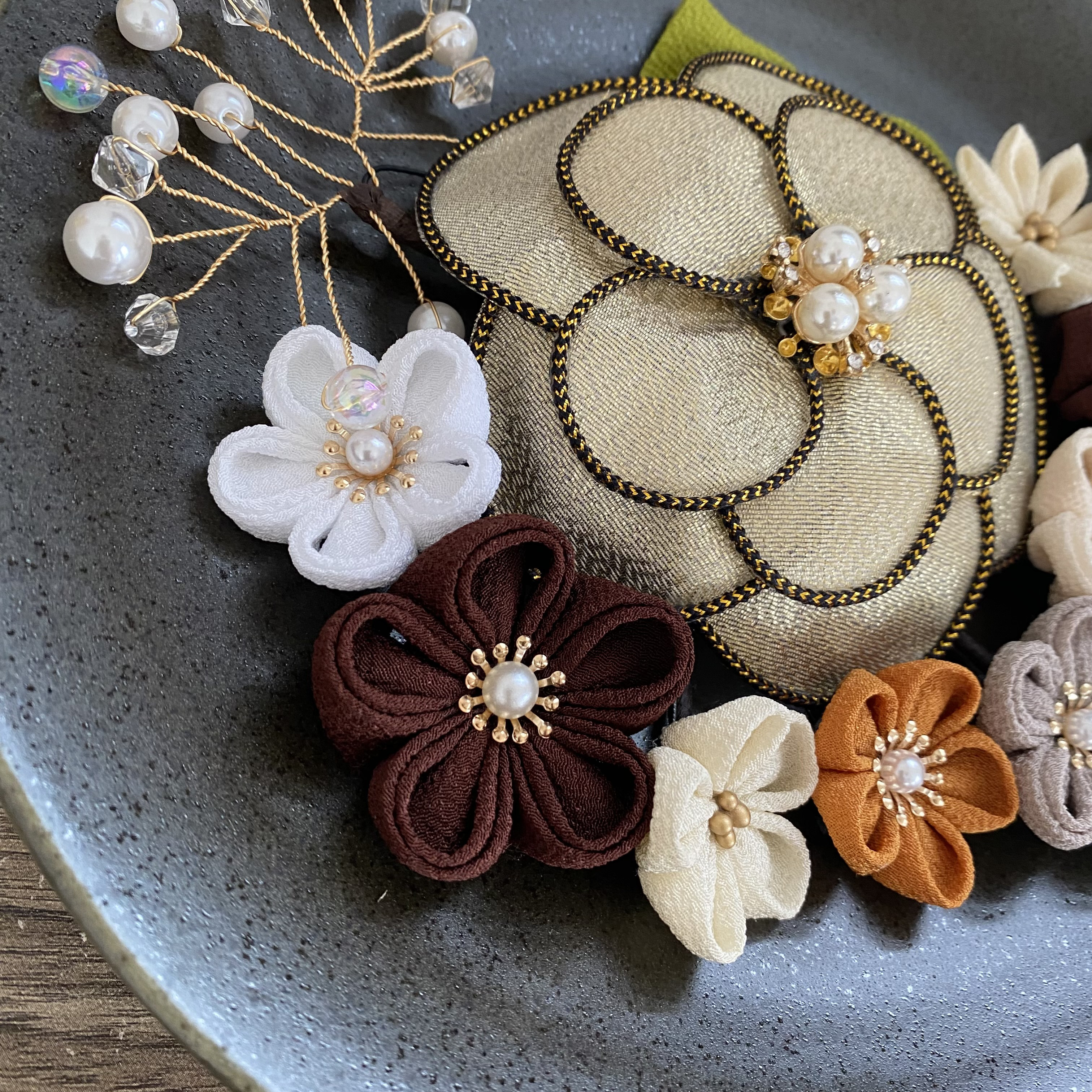 つまみ細工髪飾り　和装　成人式　卒業式　結婚式