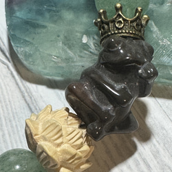 天然石ブレスレット～貴方、かわいくて良き【瑪瑙（カエル）、アベンチュリン、クリソプレーズ、水晶、柘植（蓮）】 4枚目の画像