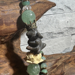 天然石ブレスレット～貴方、かわいくて良き【瑪瑙（カエル）、アベンチュリン、クリソプレーズ、水晶、柘植（蓮）】 1枚目の画像