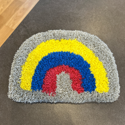 SALE】タフティング ミニラグ 虹 レインボー インテリア ウォール