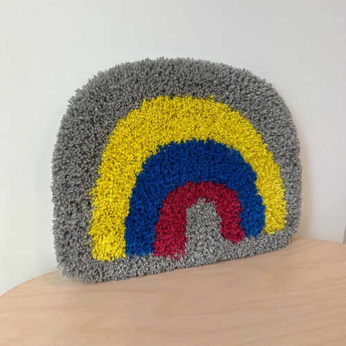 SALE】タフティング ミニラグ 虹 レインボー インテリア ウォール
