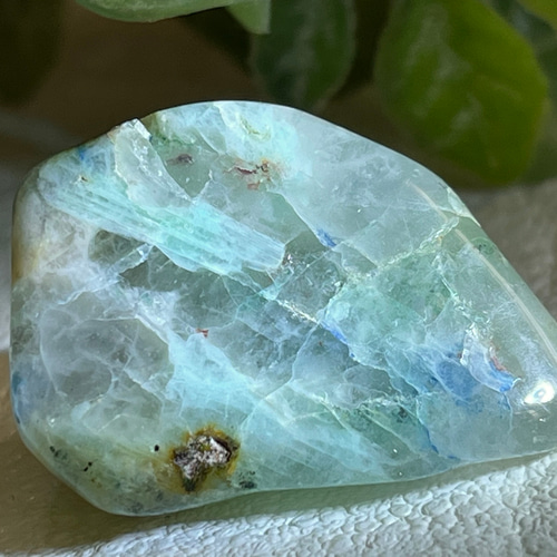 アズライトイングリーンムーンストーン 藍銅鉱 タンブル アジュライト