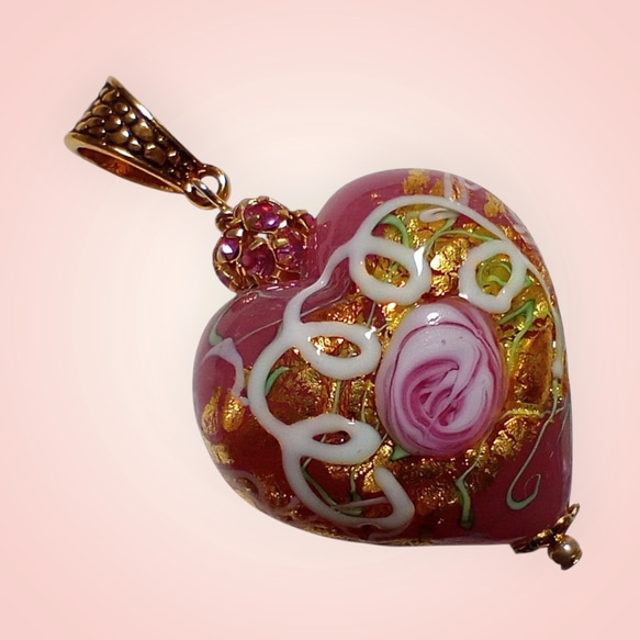 ＜送料無料＞ペンダント作成OP:ベネチアンビーズ　ウエディングケーキハート（ピンク）28mm 3枚目の画像