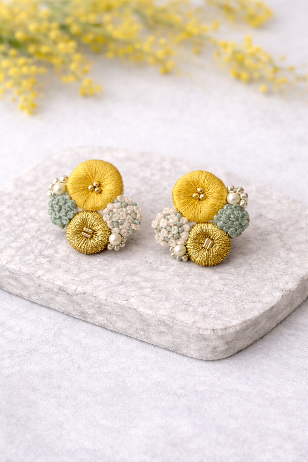 maru-moco 刺繍ピアス・イヤリング