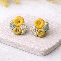 maru-moco 刺繍ピアス・イヤリング ピアス（その他） Larme ～ラルム