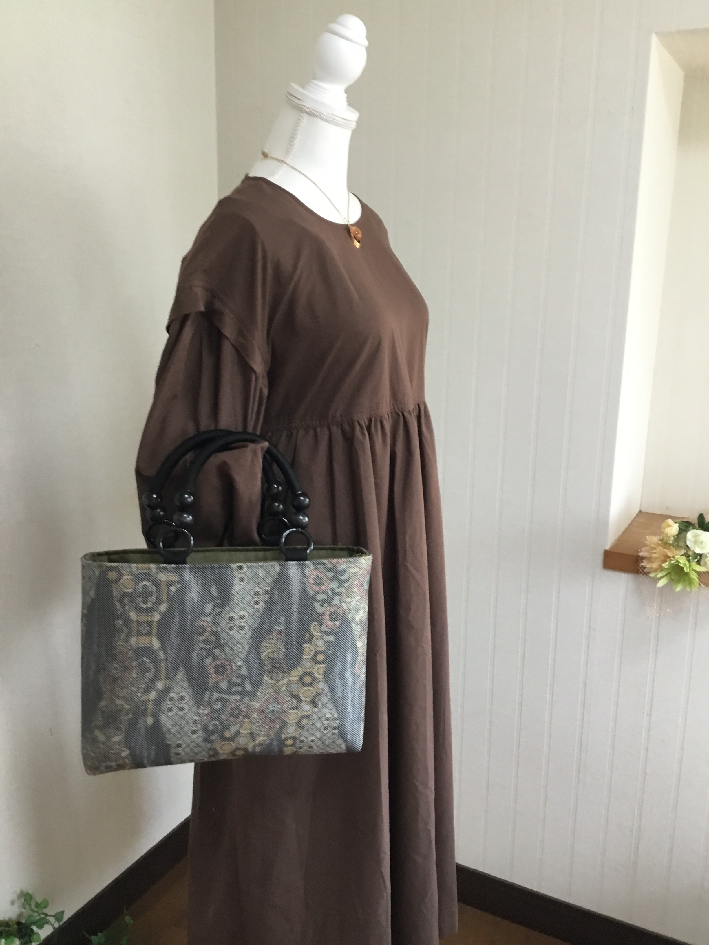 花ぷらら・シンプルで使いやすい・・洋服でも着物でも使える・ハンドメイド・リメイク・大島紬・カバン・トートバッグ・428