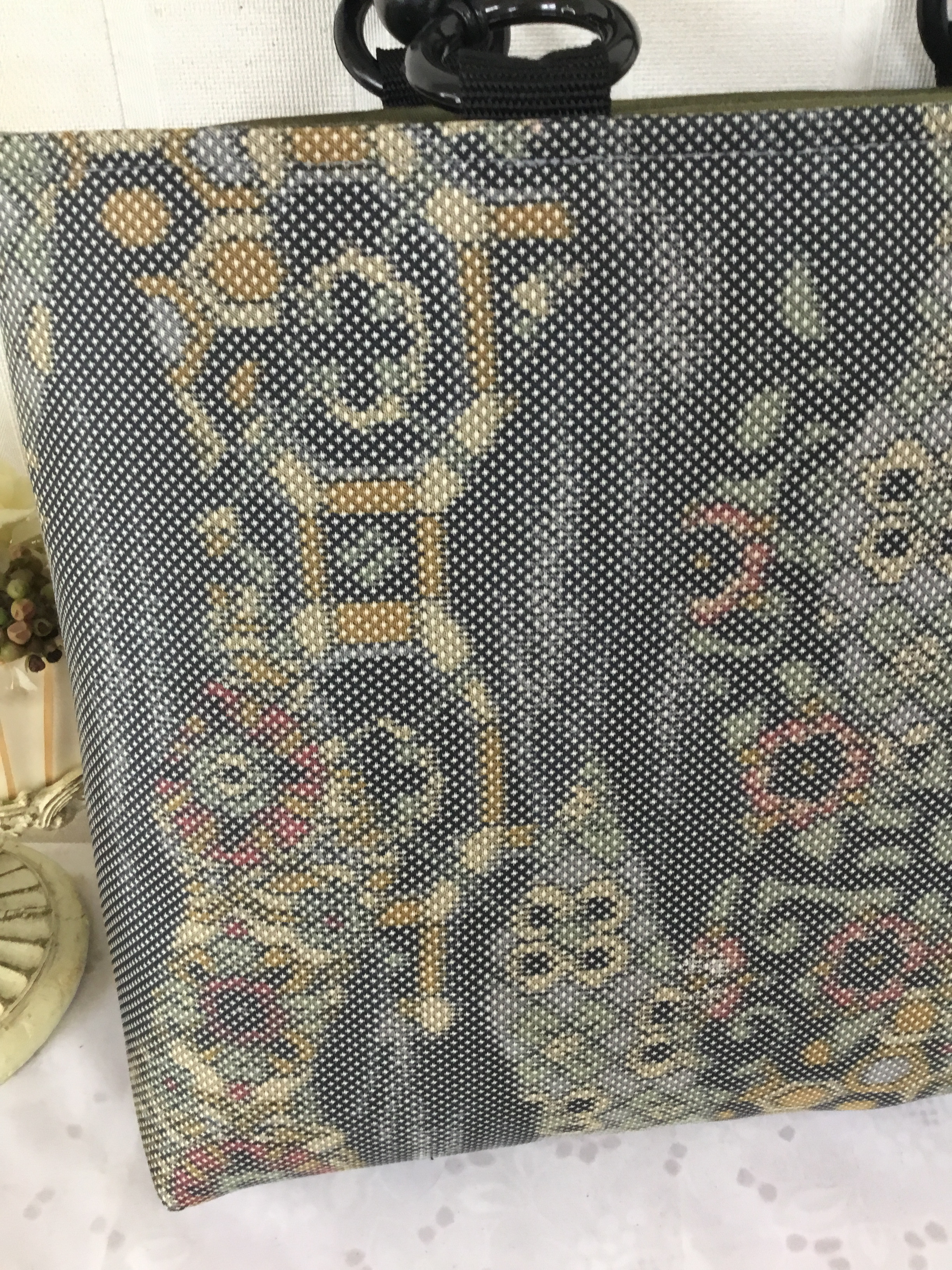 花ぷらら・シンプルで使いやすい・・洋服でも着物でも使える・ハンドメイド・リメイク・大島紬・カバン・トートバッグ・428