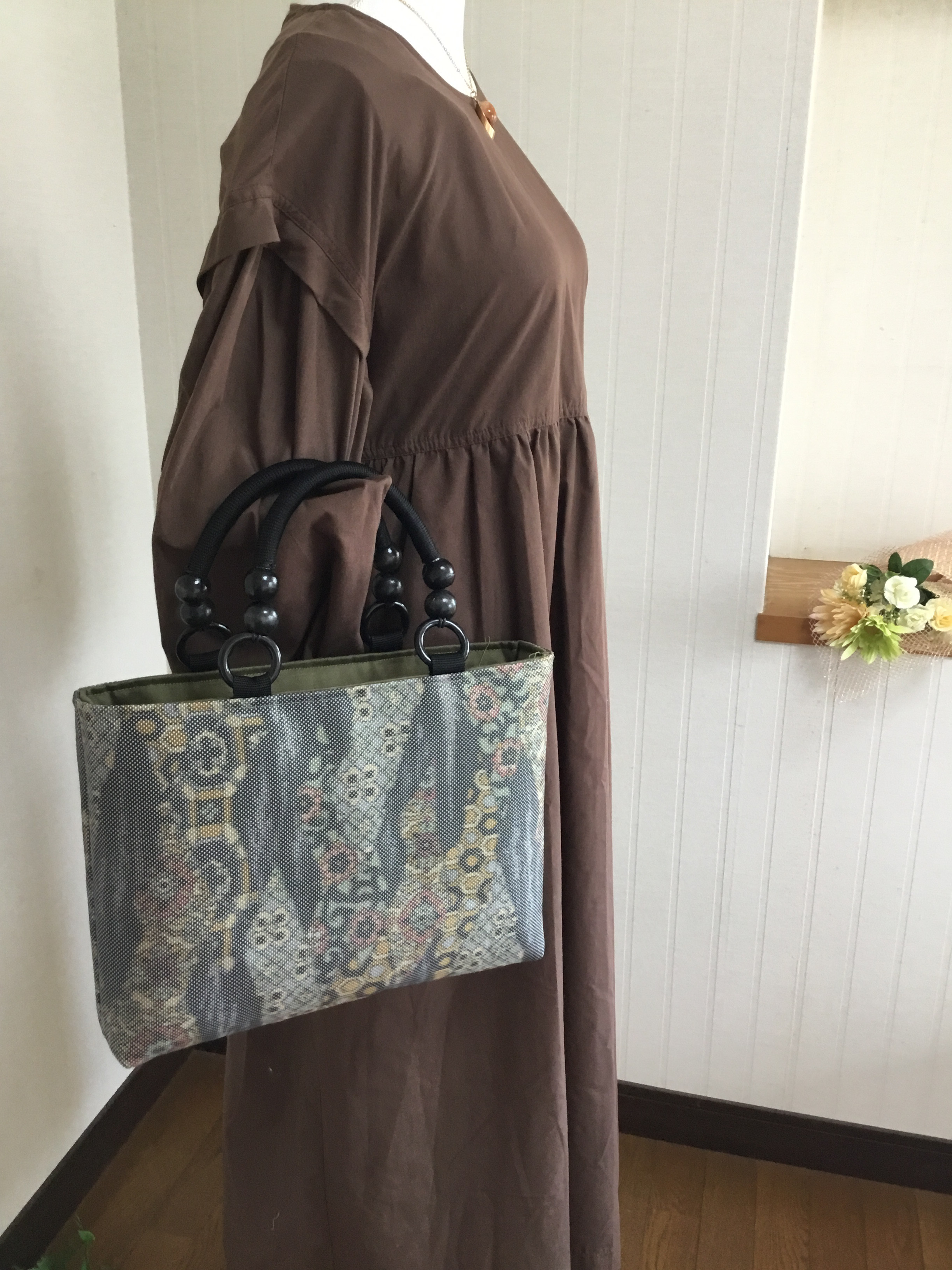 花ぷらら・シンプルで使いやすい・・洋服でも着物でも使える・ハンドメイド・リメイク・大島紬・カバン・トートバッグ・428