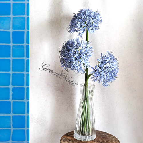 ガラスベース付きだから嬉しい！ラベンダー色のアパガンサス３本が華やかなアーティフィシャルフラワー（造花）アレンジメント