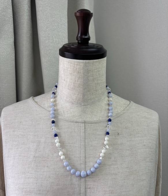 白サンゴデザインネックレス.夏のワンピースやTシャツと合わせて♪ 2枚目の画像