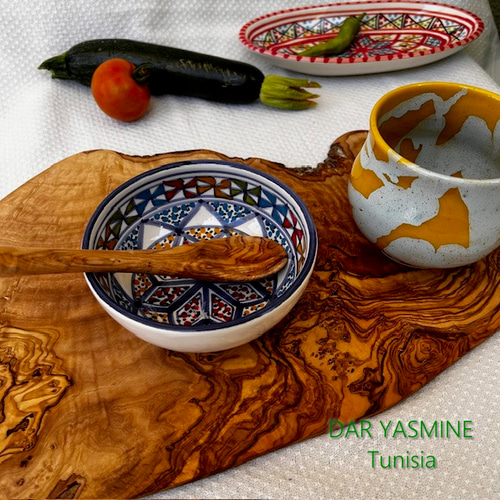 オリーブの木 個性あふれる１点もの　薄型　 大胆な姿に惚れ惚れ　約48cm オリーブの木個性ある1点もの 薄型 大胆な姿に惚れ惚れ 約48cm