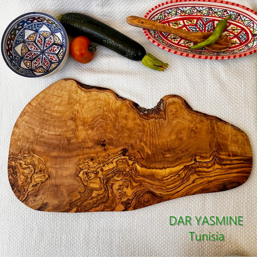 オリーブの木個性ある1点もの 薄型 大胆な姿に惚れ惚れ 約48cm