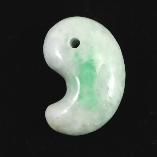 糸魚川翡翠 ヒスイ 小滝産 薄緑 31mm勾玉 ディレクトリカード付 13.68g