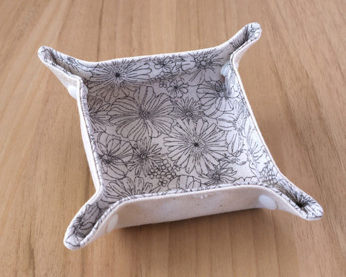 3/31までセール✨帆布のファブリックトレイ アクセサリートレイ 布