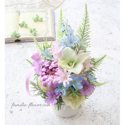 お供えアレンジ｜造花アレンジメント｜仏花｜造花ギフト｜枯れないお供え花｜フラワーギフト｜お盆お供え 1枚目の画像