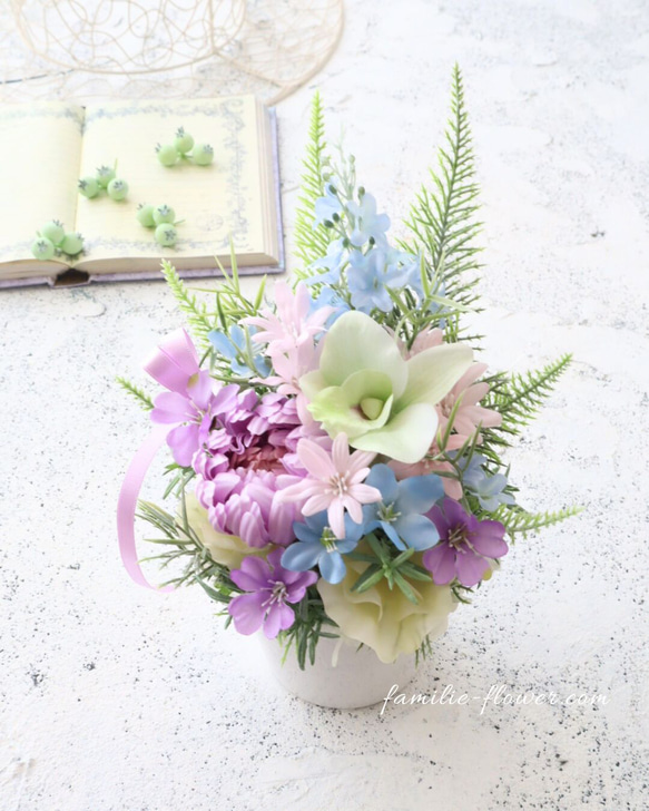 お供えアレンジ｜造花アレンジメント｜仏花｜造花ギフト｜枯れないお供え花｜フラワーギフト｜お盆お供え 4枚目の画像