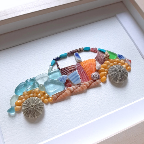 海が紡ぐクルマ “Shell & Seaglass”〉貝殻・シーグラスアート