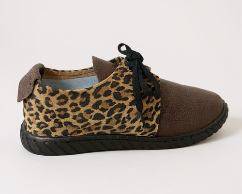 イタリアのシュリンクレザーを使ったハンドメイドシューズ スニーカー