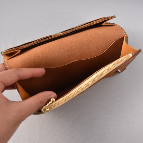 受注製作品】トラッカーウォレット 花蝶カービング 本革 牛革 薄型