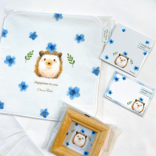 在庫なし コンパクトミラー［ミモザとハリネズミ］水彩イラスト 手鏡