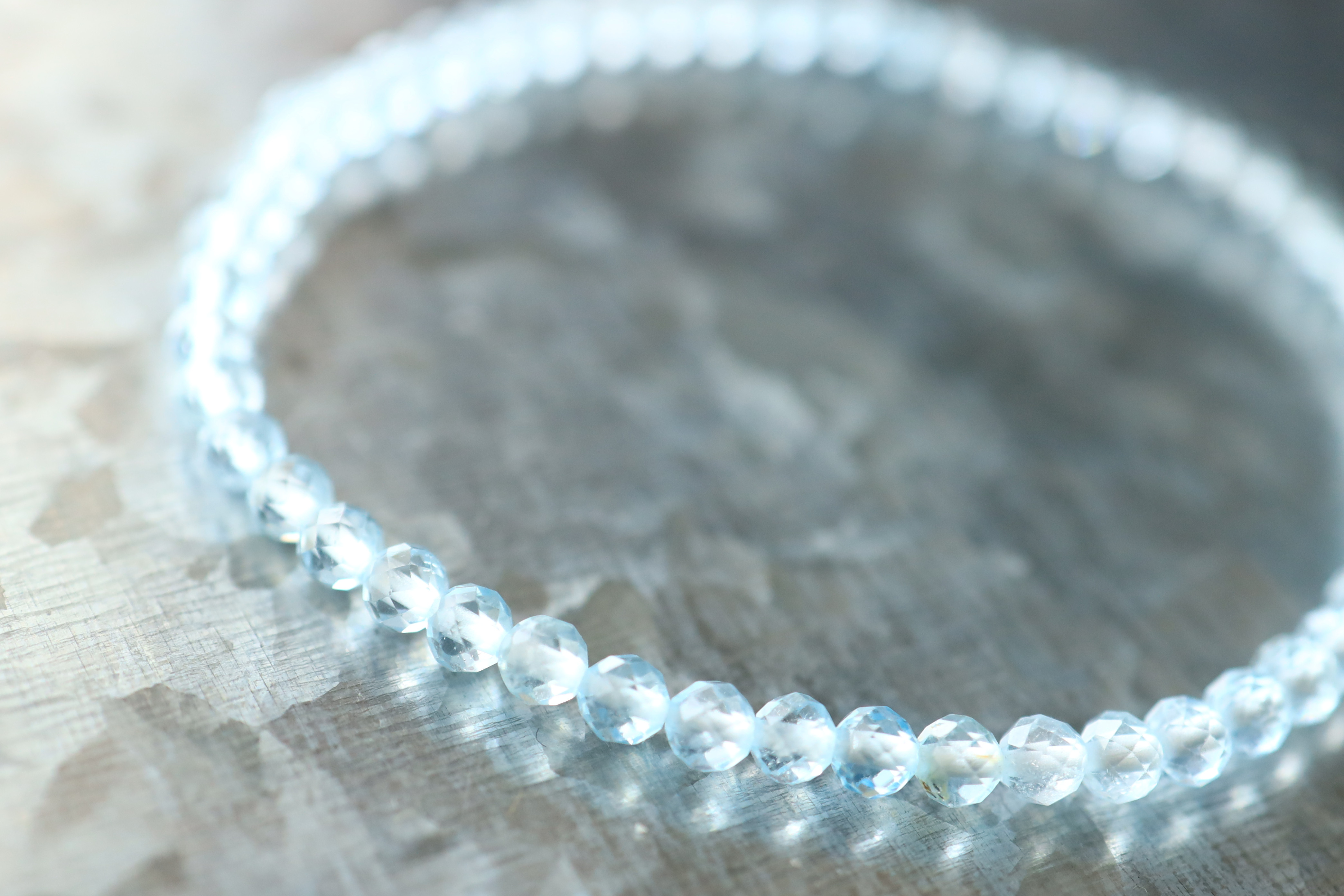 …☆プレミアムブレス（宝石品質）☆…☆スカイブルートパーズ：約3.5ミリ（ラウンドカット）☆…☆天然石ブレスレット☆…