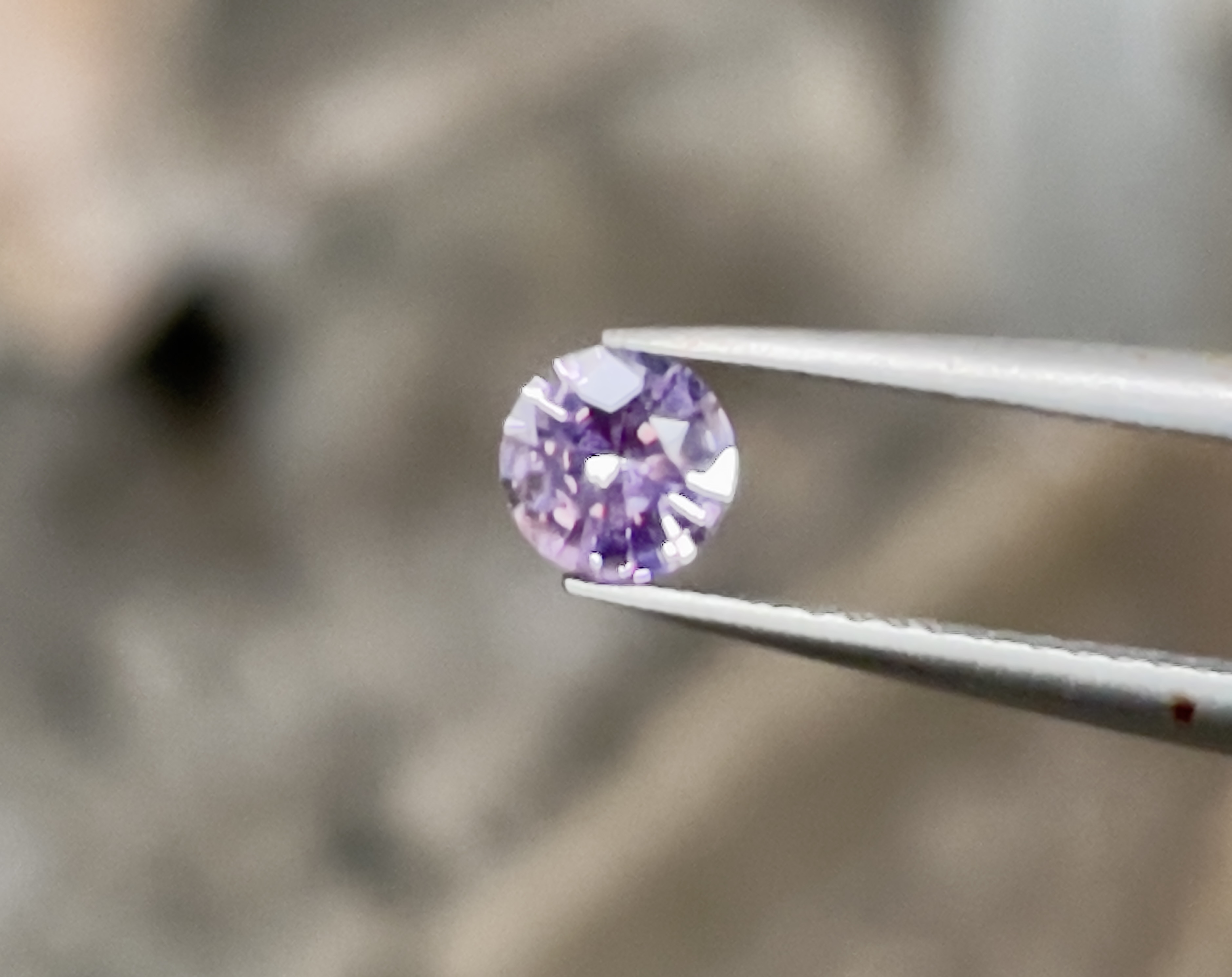 サファイア ルース ラベンダーサファイア 0.59カラット ラウンドカット 非加熱天然宝石