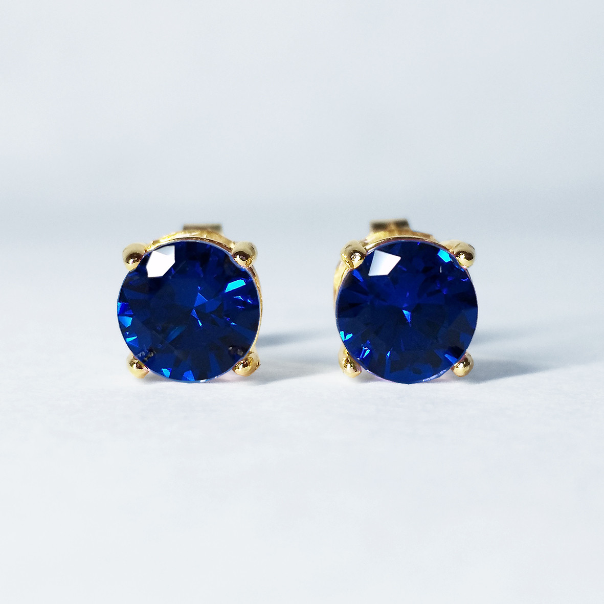 大粒の輝き。ブルースピネル(6mm)・ピアス　[送料無料]