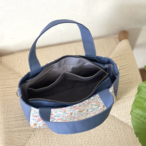 LIBERTY ベッツィ mottoかくれんぼトート あおりトート トートバッグ