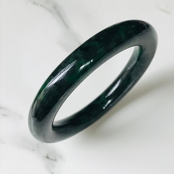 B810-0185】翡翠一点もの希少バングルミャンマー産58.1mm