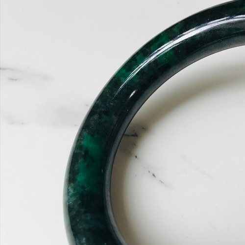 B810-0185】ジェイド 翡翠 ヒスイ 一点もの 希少 バングル ミャンマー 