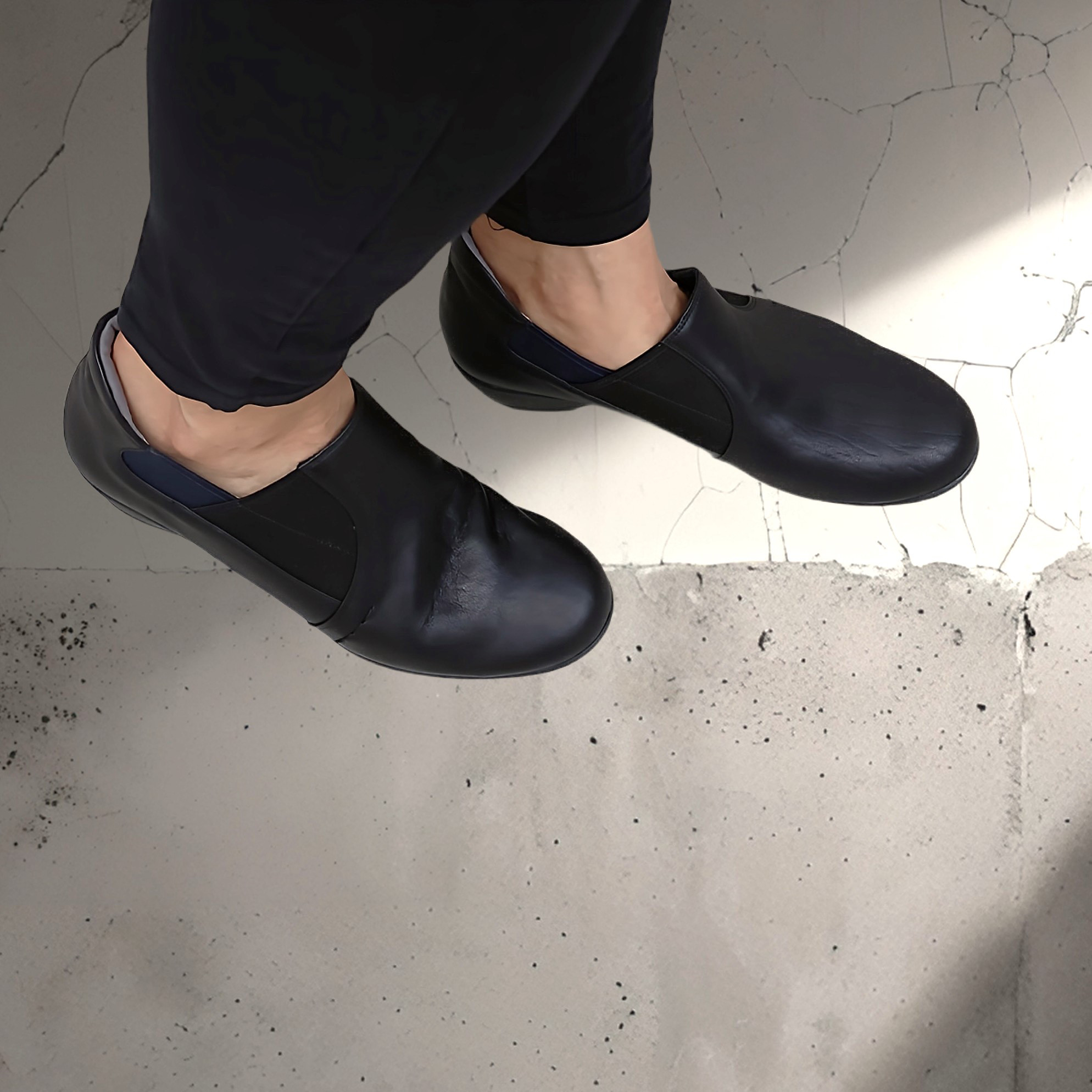 【1918 BL】防水レザー＆防滑底のヒールアップスリッポン　＊made in Japan＊