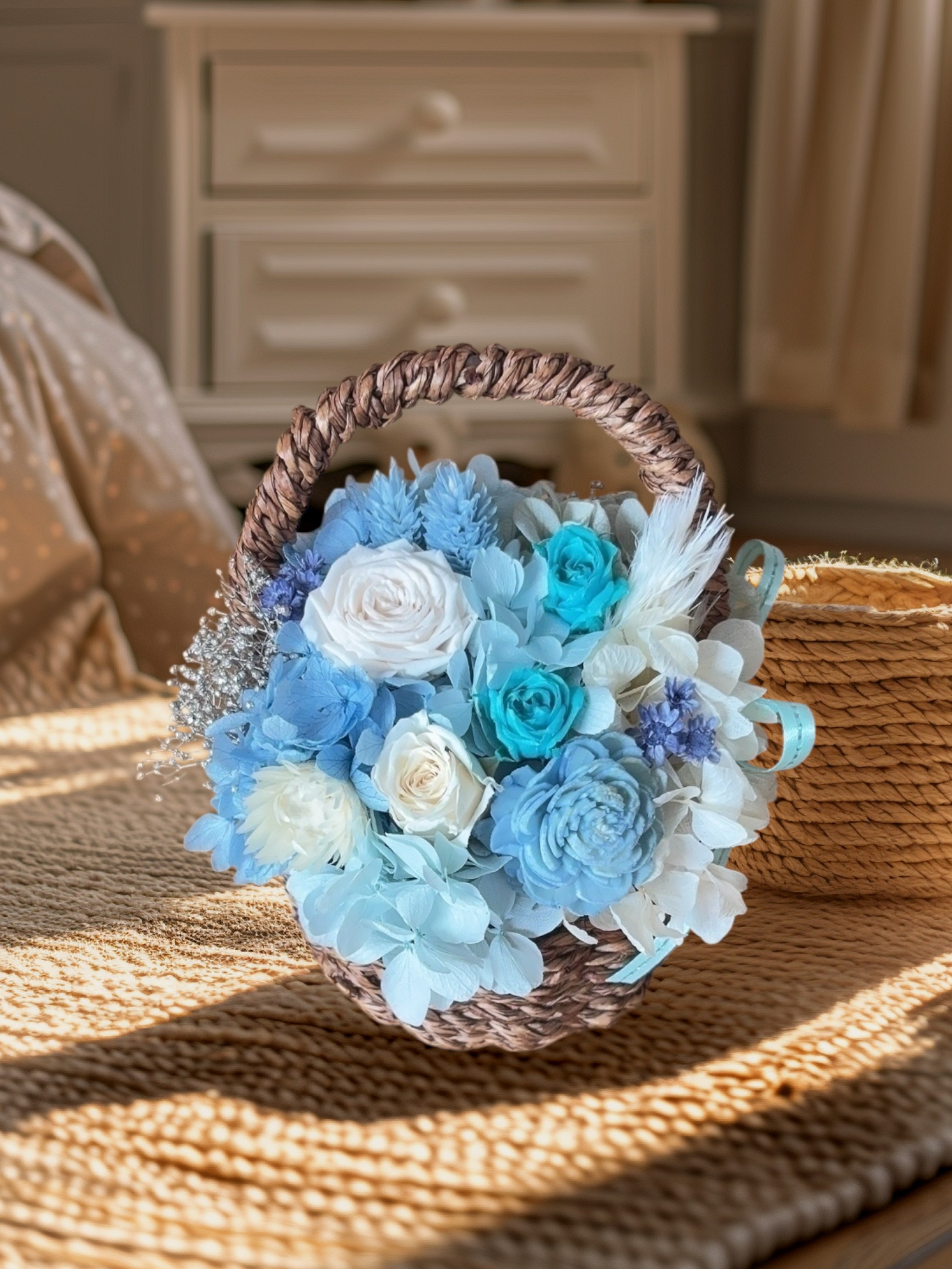 フラワーバスケット　水色　アレンジメント　プリザーブドフラワー　誕生日　結婚祝い　出産祝い　お供え　ペット　命日　お盆
