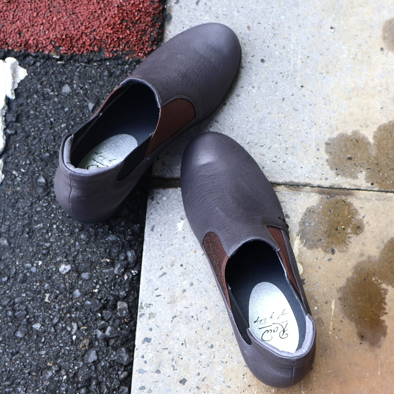 【1918 GY】防水レザー＆防滑底のヒールアップスリッポン　＊made in Japan＊