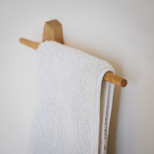 木と真鍮のタオルハンガー［ natural / small ］ 3枚目の画像