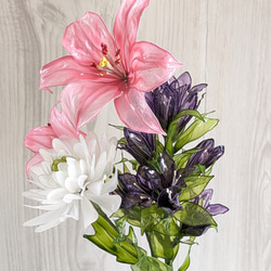 ◇サンダーソニア“提灯百合