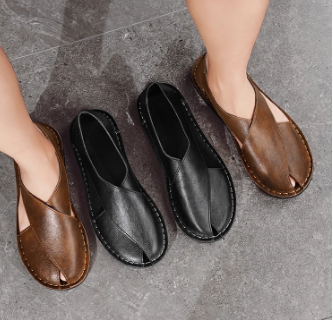 涼しげ革靴メンズ特大サイズ夏の本革透かし彫りバッグサンダルカジュアルローマビーチサンダル