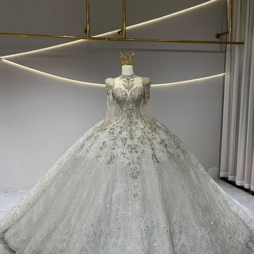 ウェディングドレス　Aライン　韓国　キラキラ 2025秋婚冬婚 大人気韓国風ウェディングドレス キラキラ おしゃれ