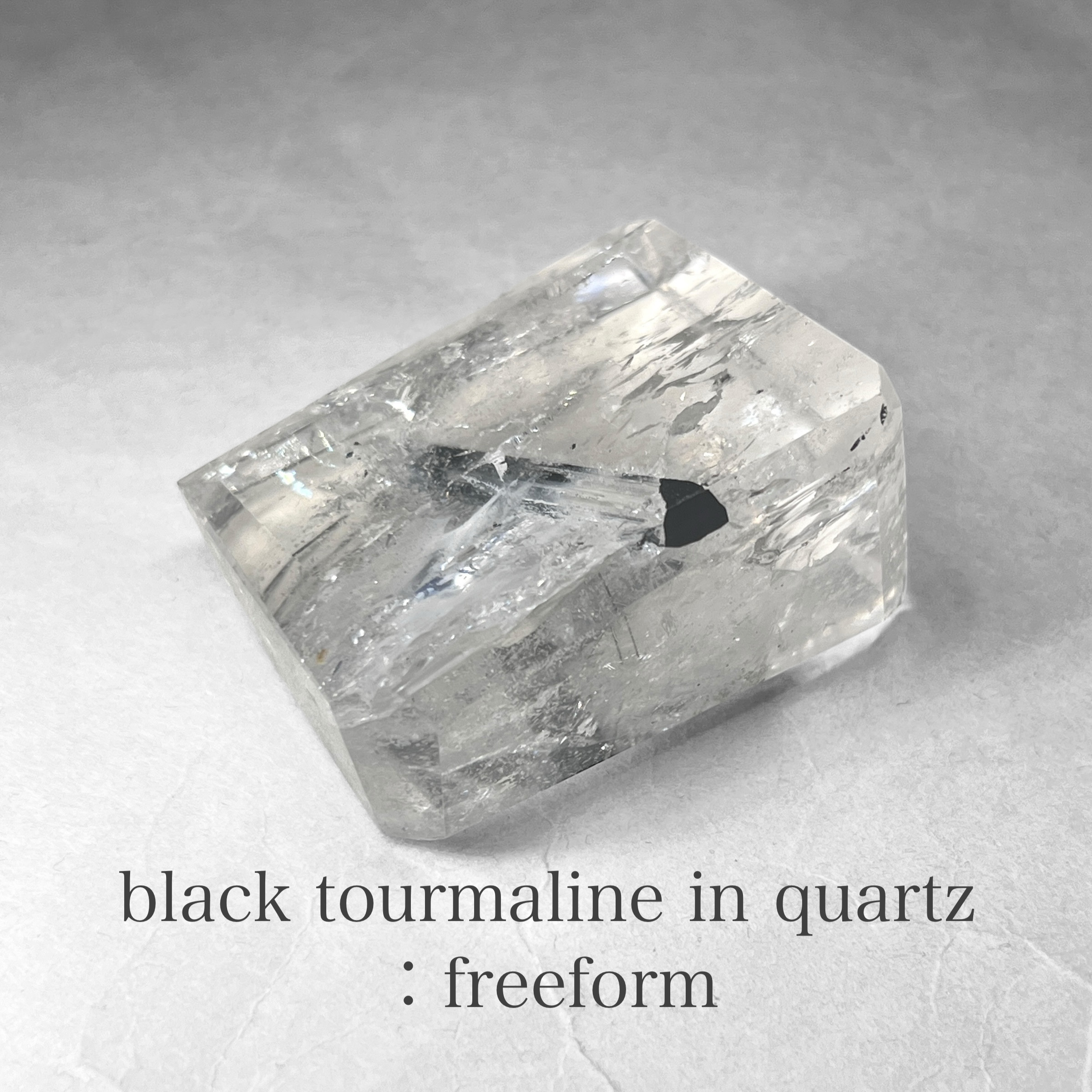 black tourmaline in quartz freeform / ブラックトルマリンインクォーツフリーフォーム