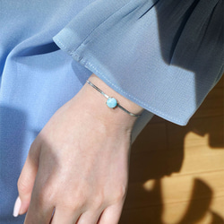 『小さな海を、ひと粒に』 一粒ラリマーのブレスレット　ヘリンボーンチェーン　シルバー925 ネコポス送料無料 6枚目の画像