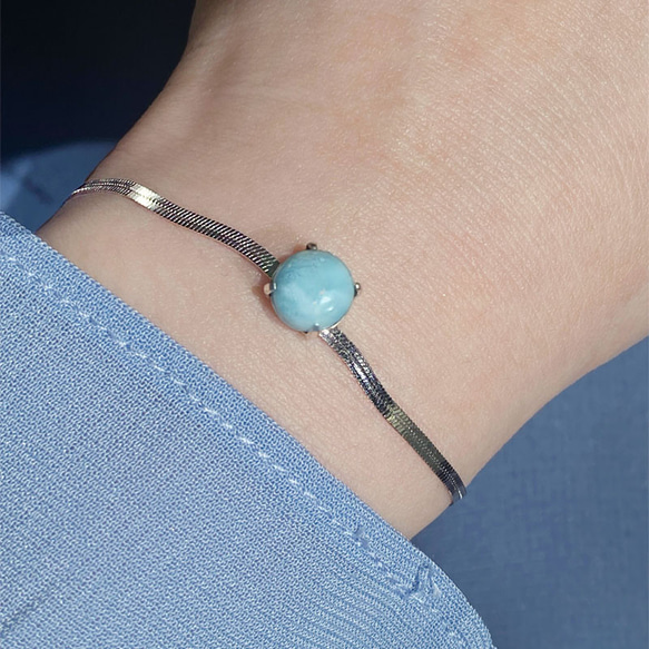 『小さな海を、ひと粒に』 一粒ラリマーのブレスレット　ヘリンボーンチェーン　シルバー925 ネコポス送料無料 8枚目の画像