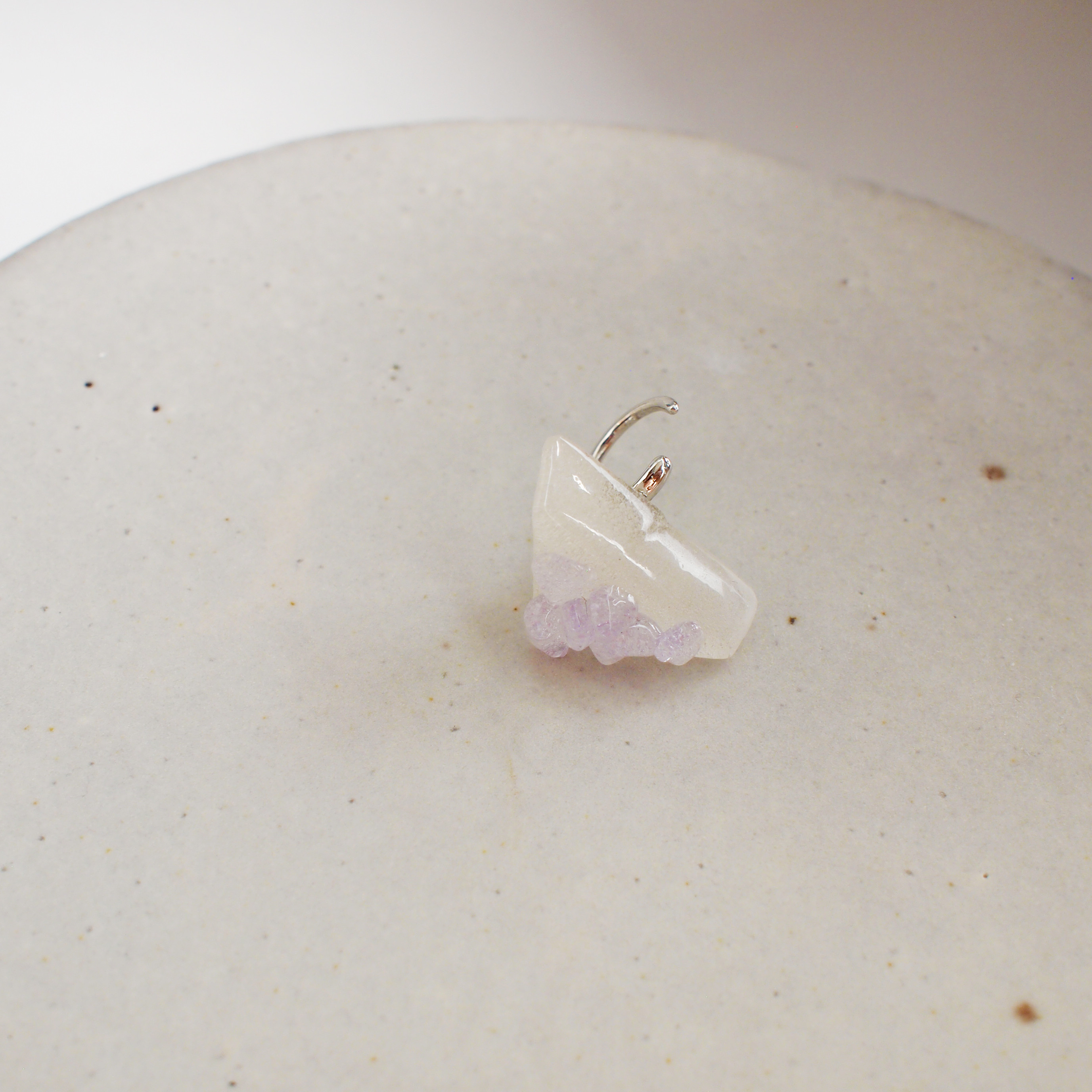 【plume et pas】水無月のイヤーカフ