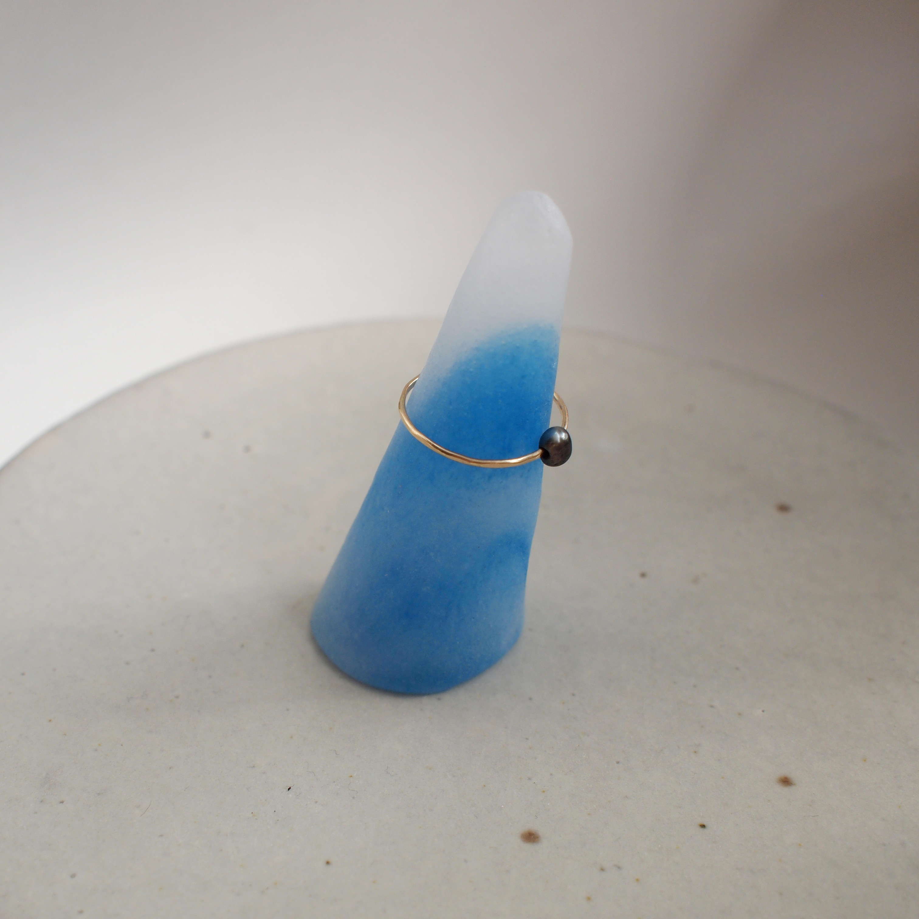 【plume et pas】水を湛えたリングホルダー 4,884円