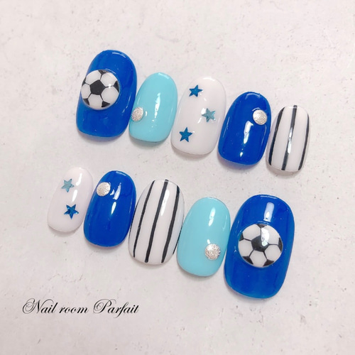 サッカーボールネイル♡ スポーツネイル 3Dネイル かわいいネイル